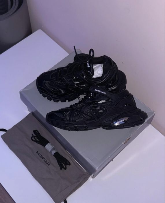 Balenciaga track.2