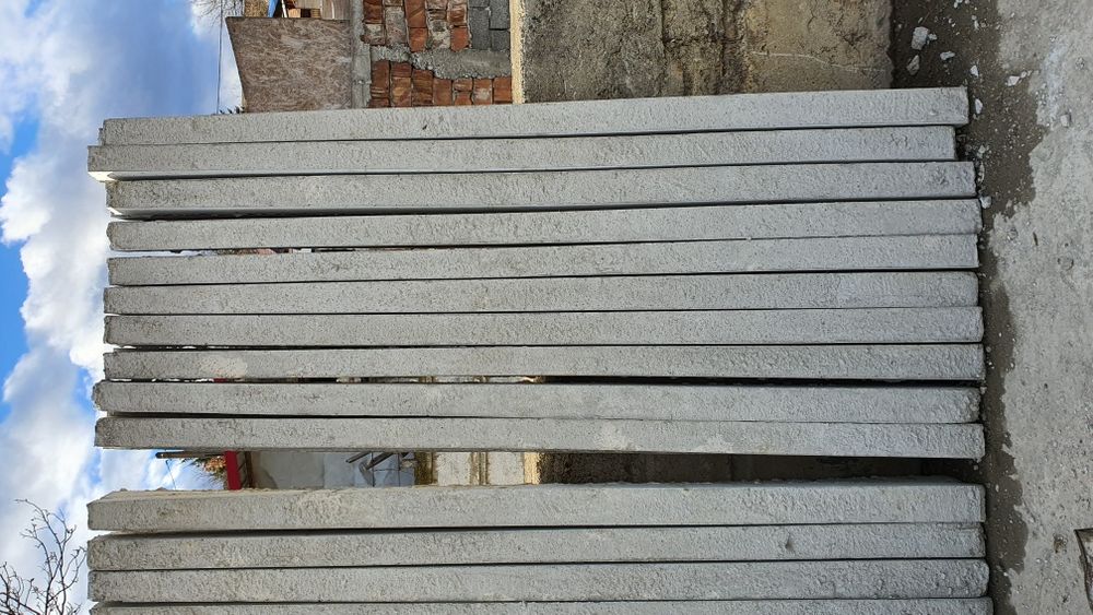 Stalpi/șpalieri din beton cu armătura 2.4m