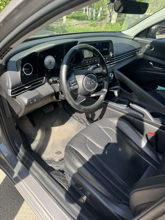 Hyundai Elantra 2021г.