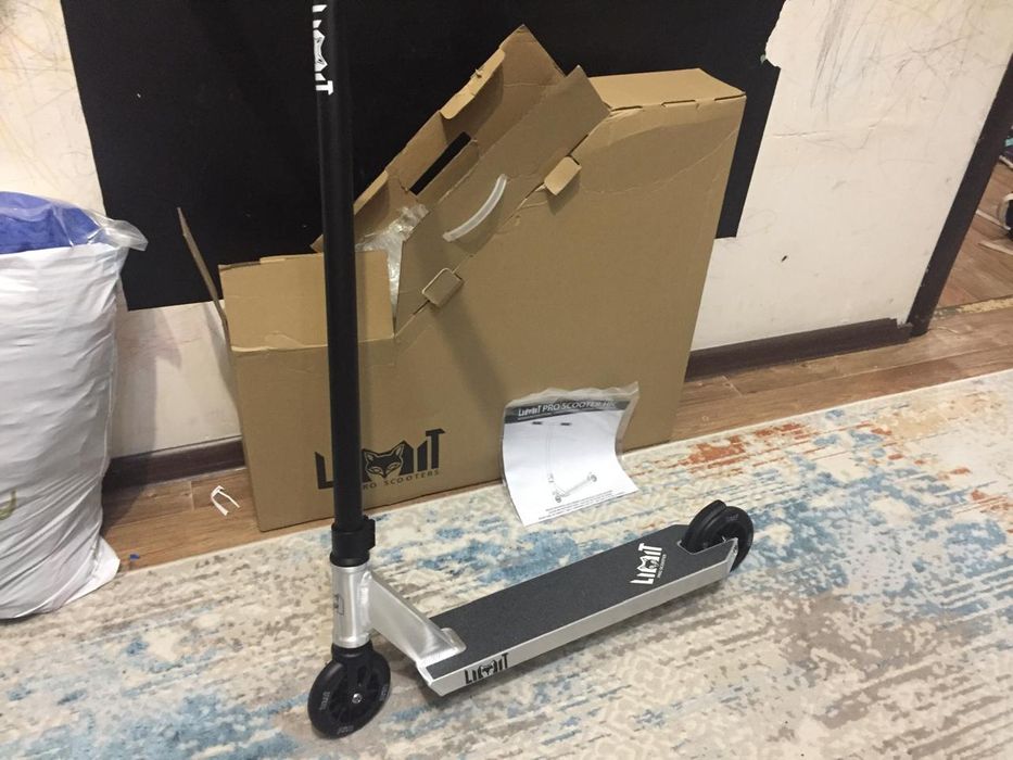 Трюковой самокат Limit lmt69