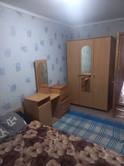 Прдам 3 х комнатную , Нуркена 9