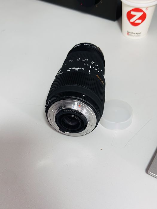 Obiectiv Sigma 70-300mm f/4-5.6 DG APO Macro compatibil Nikon
