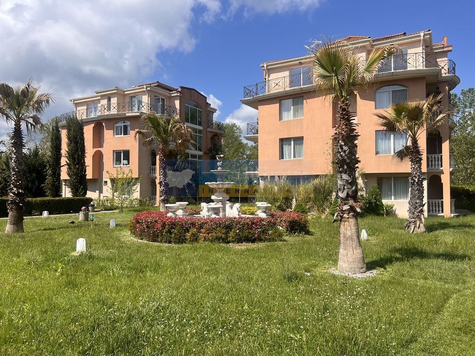 Продава се Двустаен апартамент в Созопол - 86 кв.м за 1157 €/кв.м - Снимка #12