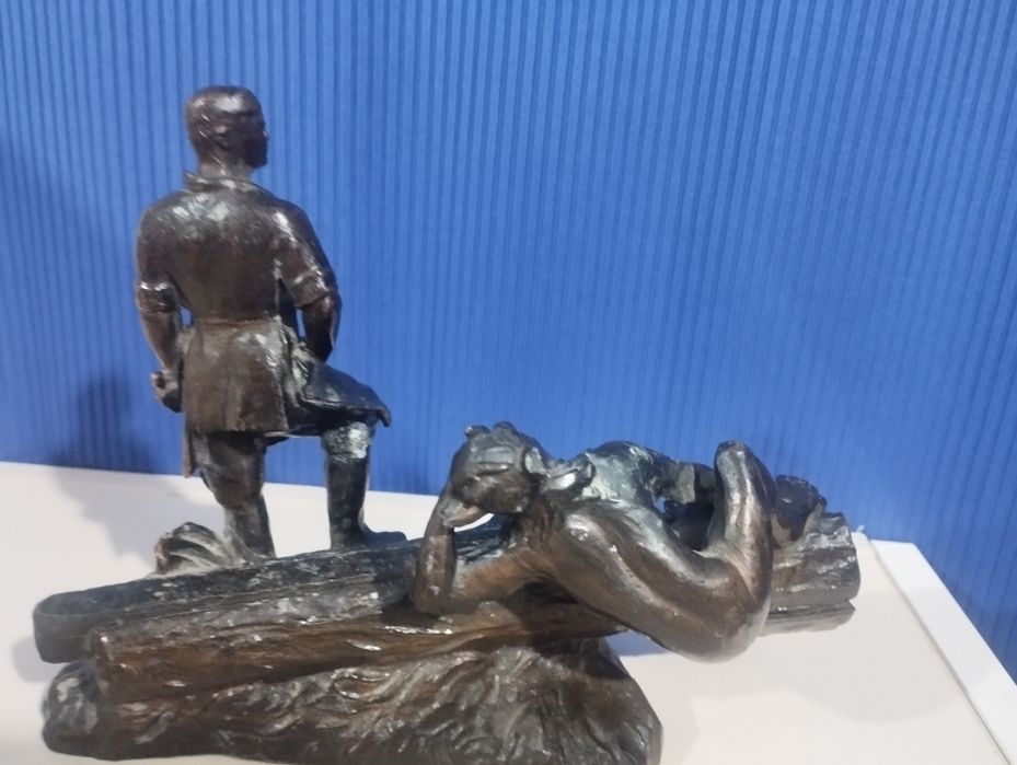 Статуэтка бронза