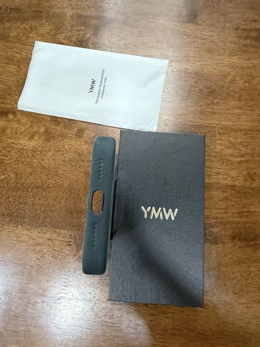 Кожаный чехол Ipone 17 Pro Max YMW