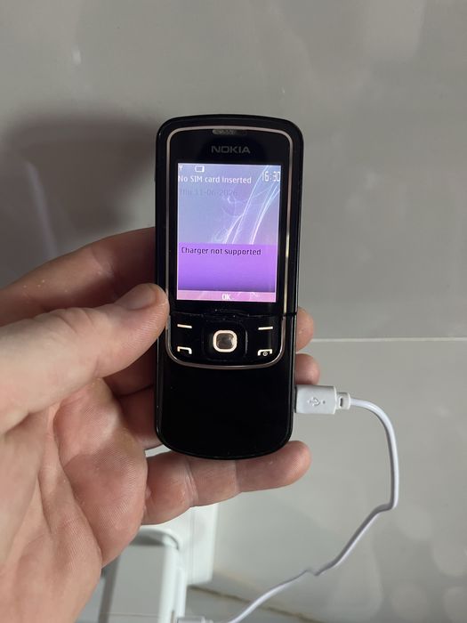 Vand NOKIA LUNA 8800