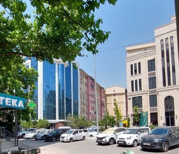 Ул Чехова,  метро Ойбек.  Аренда офиса 90 м2.