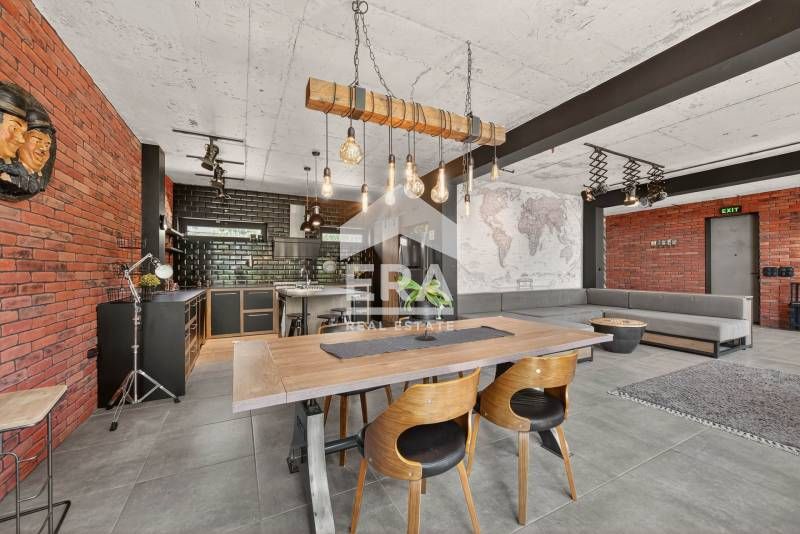 Продава се Къща в Варна, м-т Сълзица - 272 кв.м за 2170 €/кв.м - Снимка #1