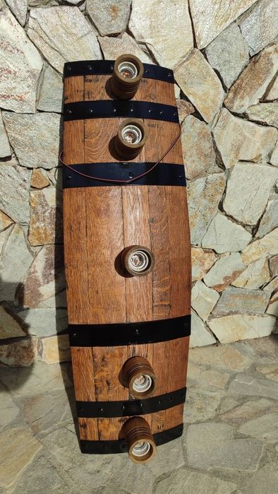 Полилеи от автентични дъбови бъчви с 5 ръчно изработени дървени чашки