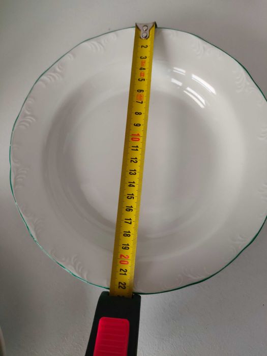 Порцеланови чинии