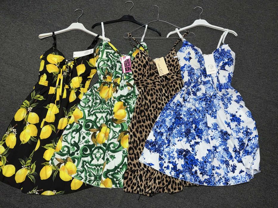 Stoc de haine noi cu eticheta (inchid mazazin de haine )