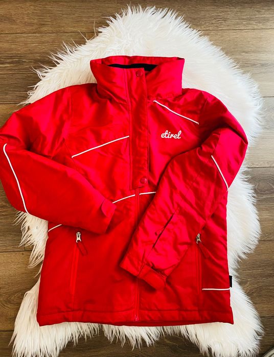 НАМАЛЕНО дамско ски яке