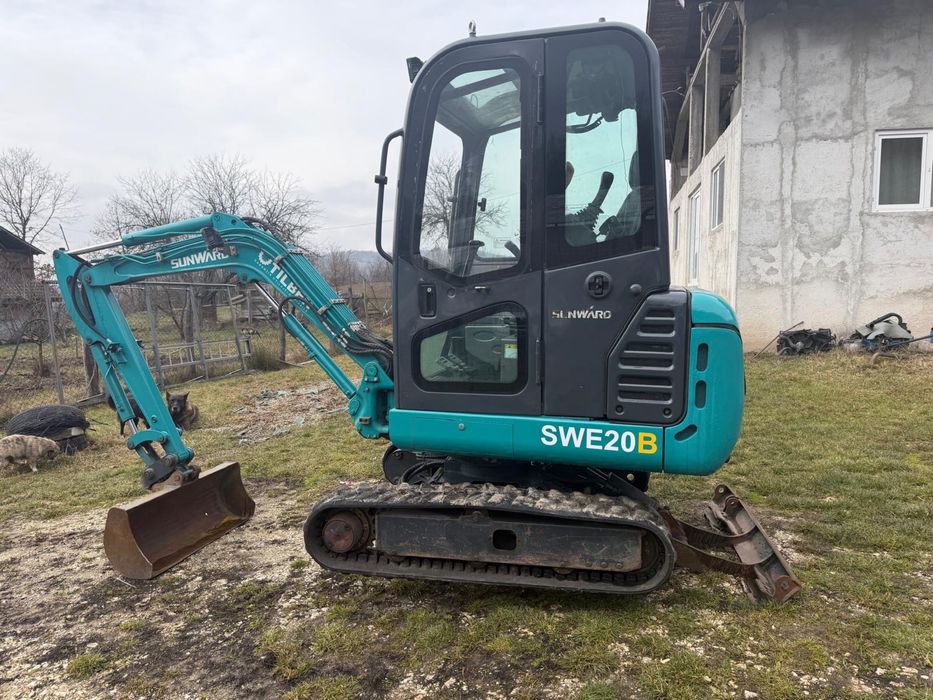 Excavator sunward 20 B