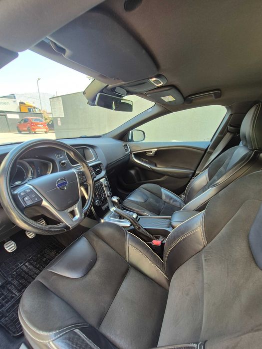 Volvo V40 R-Design | 2.0 Diesel Euro 6 | 120 CP | Revizie recentă | ITP 2027