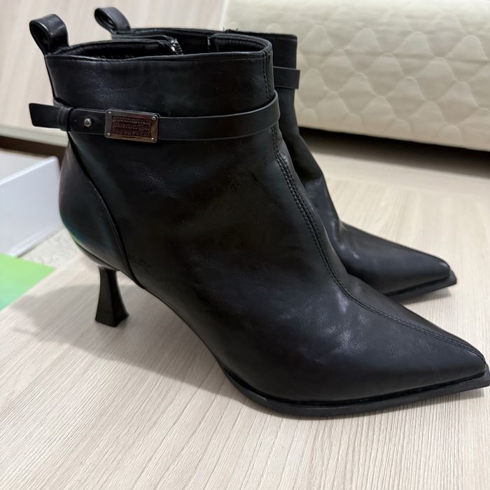 Продам женскую обувь