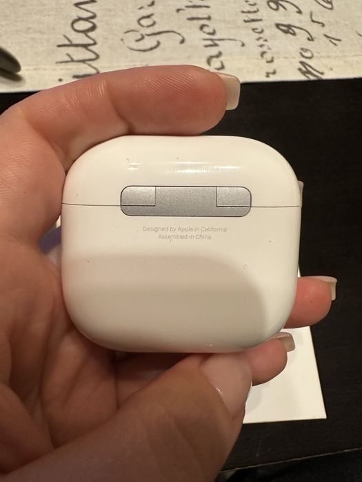Aplle Air Pods 4