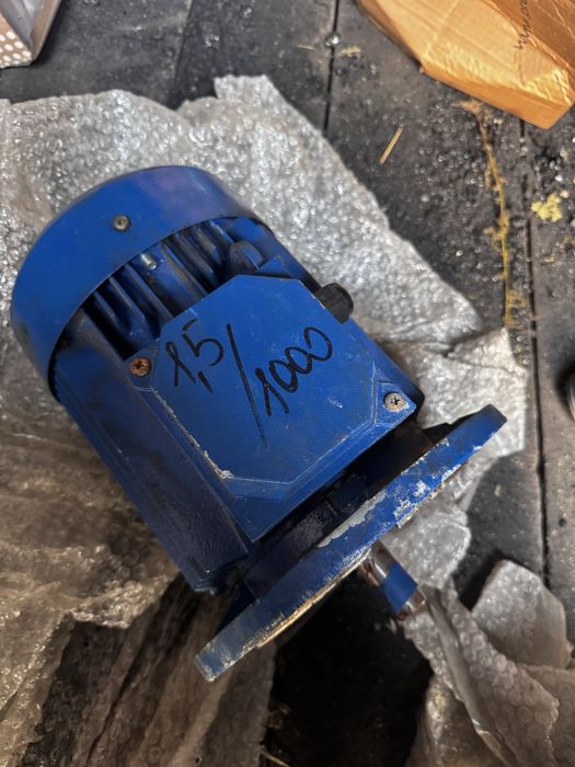 Продам электродвигатель 380 1.5квт