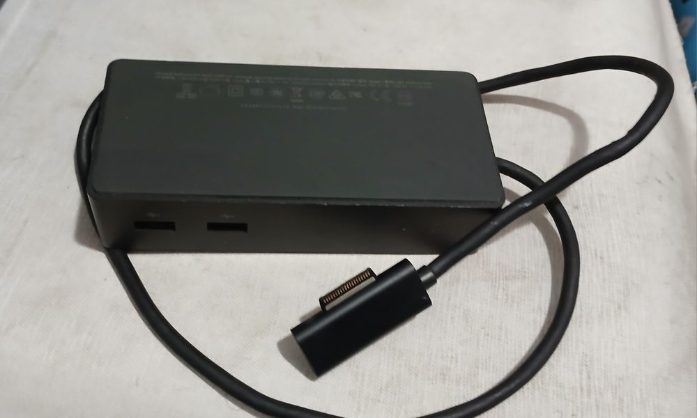 Docking Station Microsoft Surface 1661, 4K

 FARA sursa de alimentare
