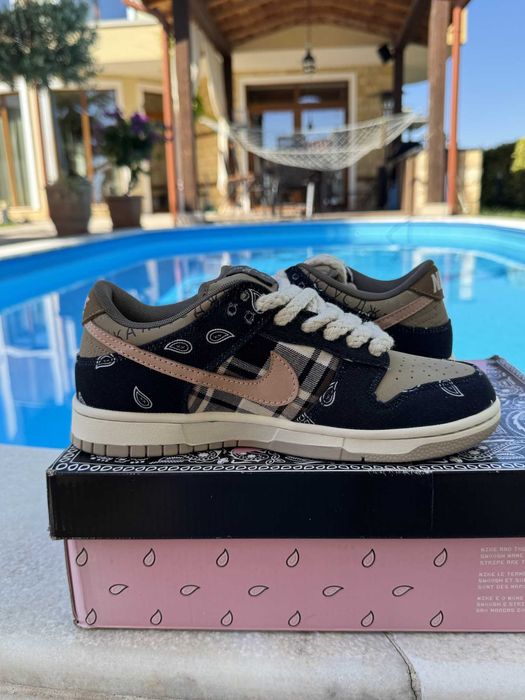 Nike Dunk Low Travis Scott Кецове 39 EUR + Кутия + Връзки Нови