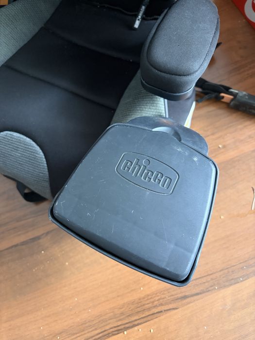 Автокресло детское Chicco ISofix
