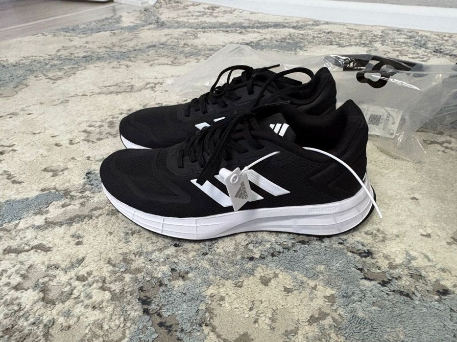 Продам кросовки адидас