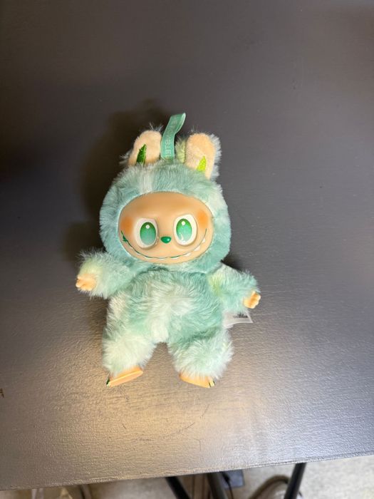 Labubu original pop mart