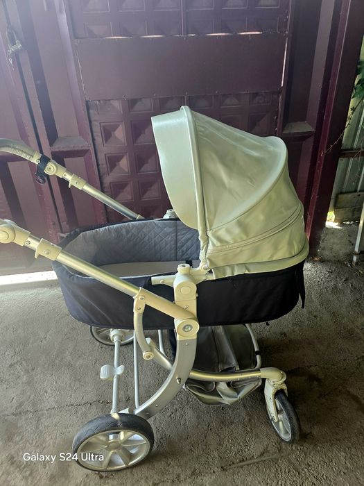Коляска фирмы Текнум