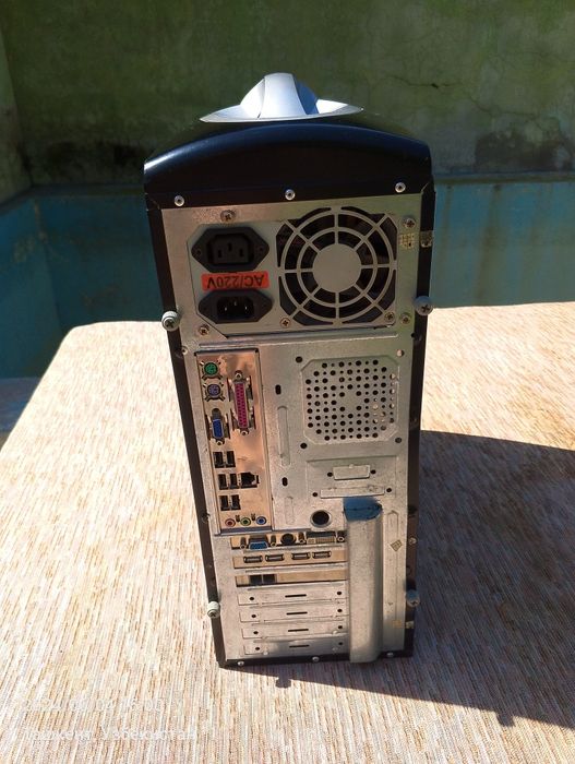 Компьютерный кейс