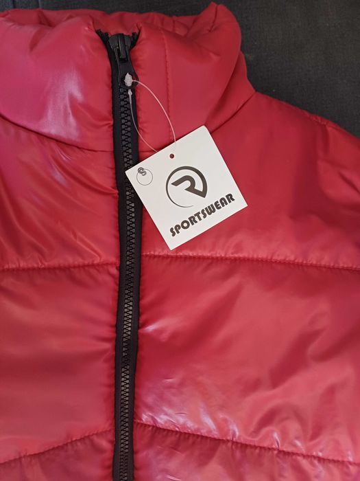 Дамско яке червено