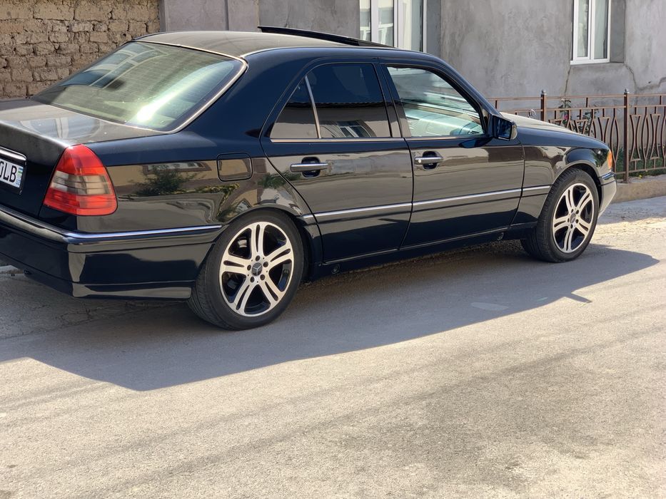 Mercedes Benz W202 (C180)