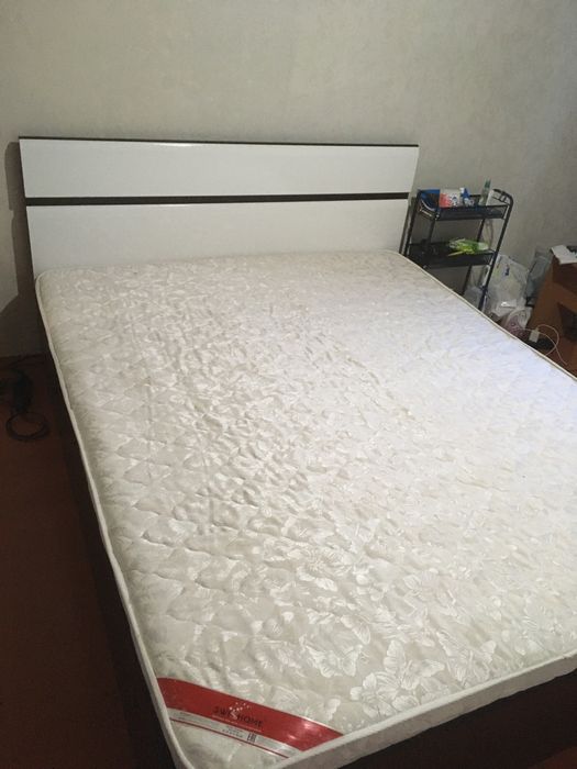 Продам кровать в отличном состояние