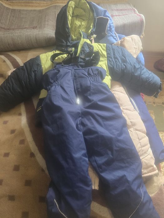 Продам детскии комбенезон