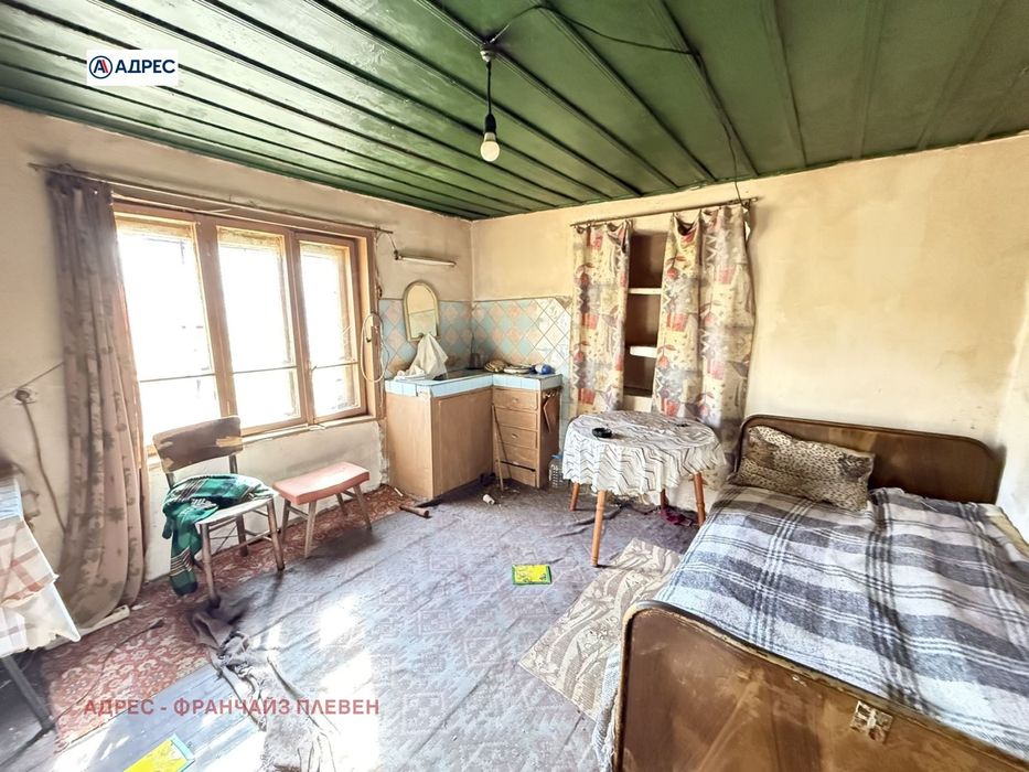 Къща в Ловеч, област-с.Владиня площ 110 цена 22000