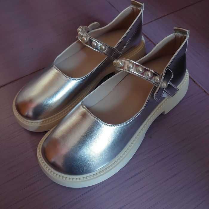 Pantofi argintii cu perle 36