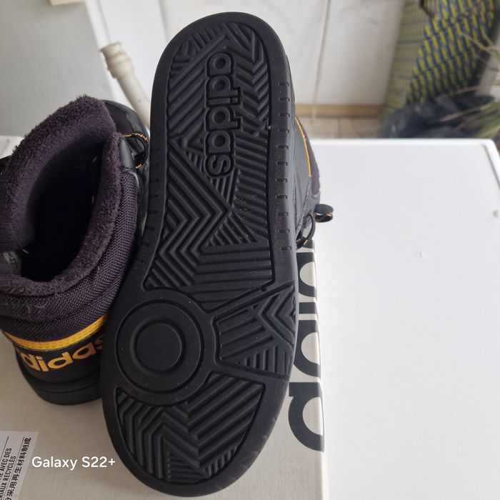 Детски маратонки Adidas номер 37
