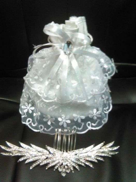 Rochie mireasa+ cadou gentuta și diadema