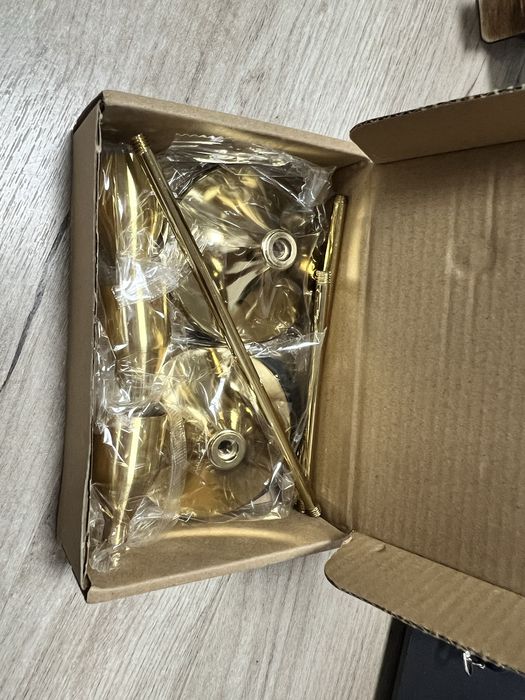 Подсвечники новые продам