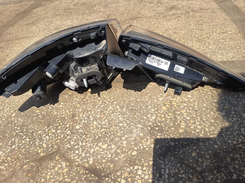 set lampa dreapta spate din doua piese renault clio 5 facelift 2023-prezent