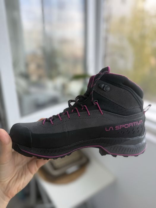 Bocanci trekking dama-La Sportiva GTX