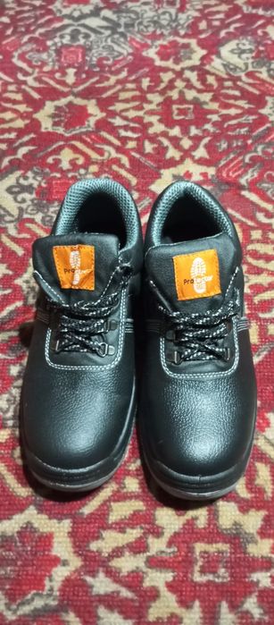 Продам ботинки мужские рабочие