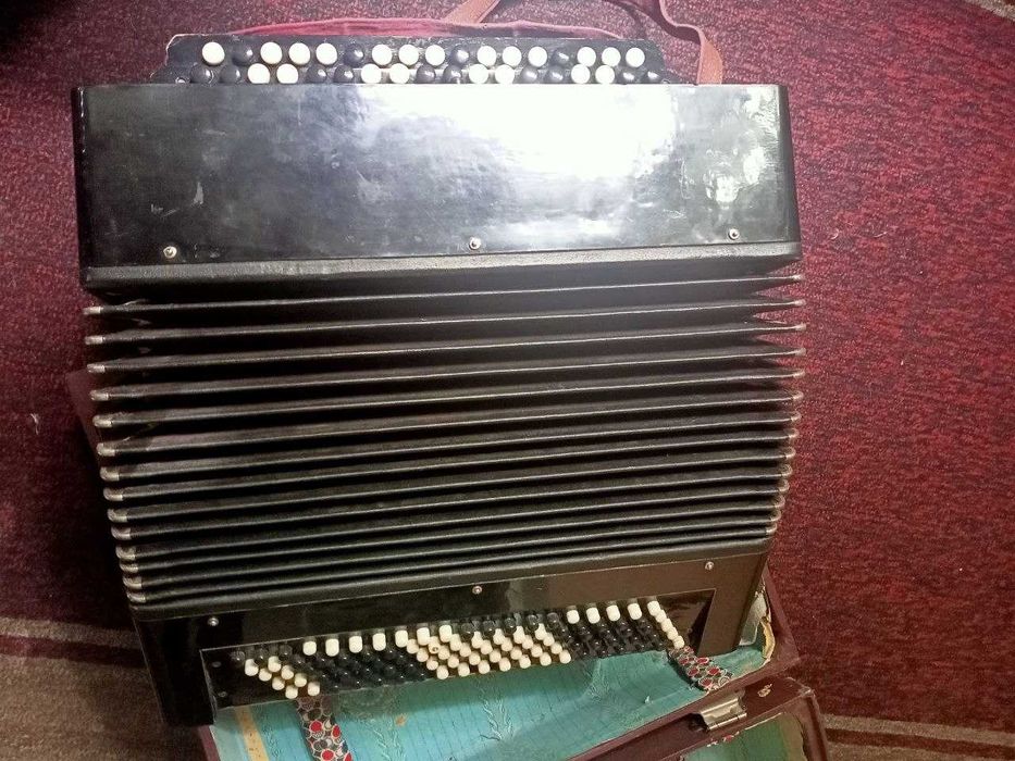 баян. производство ссср. пятидесятые годы.антиквариат.