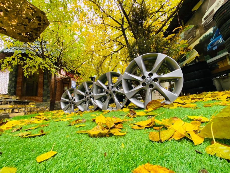 Диски  R19 ORIGINAL тойота//лексус