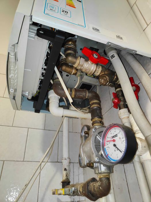 Vând centrală termică pe gaz BOSCH Condens 3000W folosită