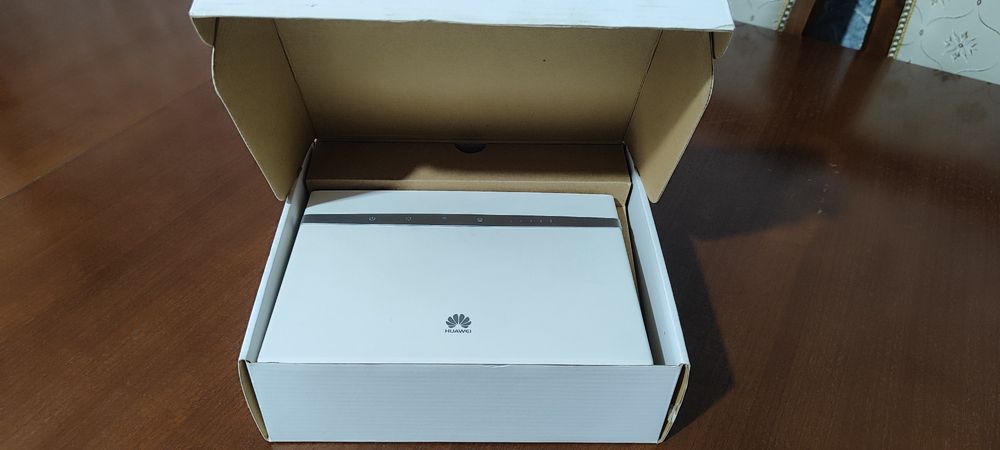 4G роутер Huawei b525