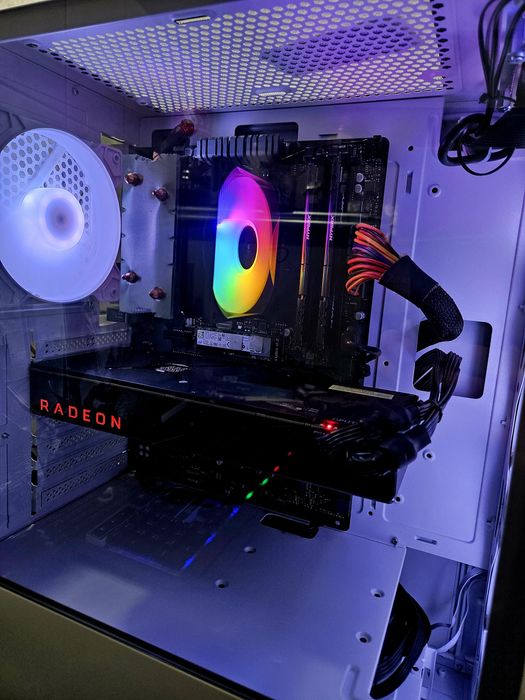 Unitate PC Gaming Ryzen 5 3600 video 8GB RX VEGA 64 16GB RAM SSD