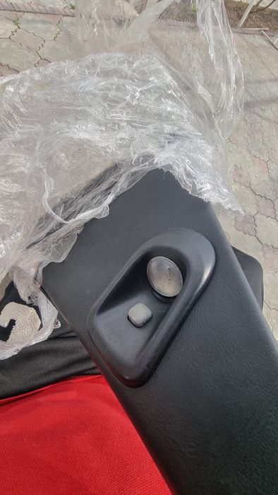 Читалки задней стойки w124