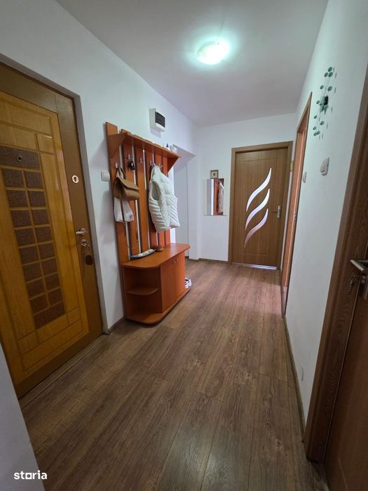 Apartament cu 3 camere decomandate, Târgu Ocna