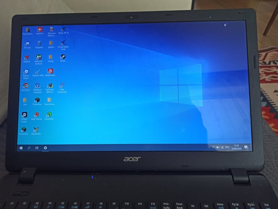 продам полностью рабочий ноутбк acer