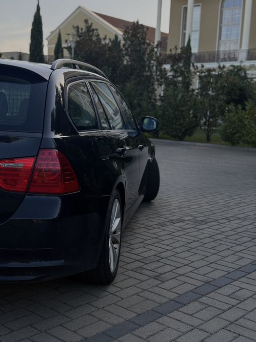 BMW Seria 3 2010 — imagine 5