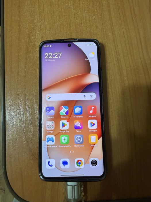 Продается мобильный телефон